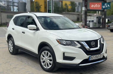 Позашляховик / Кросовер Nissan Rogue 2018 в 
