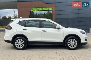 Позашляховик / Кросовер Nissan Rogue 2018 в 