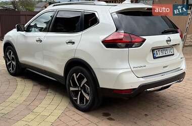 Позашляховик / Кросовер Nissan Rogue 2019 в 