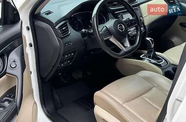 Позашляховик / Кросовер Nissan Rogue 2019 в 