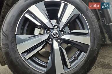 Позашляховик / Кросовер Nissan Rogue 2021 в 