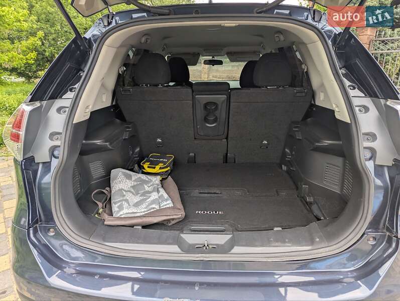 Позашляховик / Кросовер Nissan Rogue 2016 в Луцьку