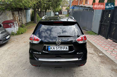 Позашляховик / Кросовер Nissan Rogue 2016 в 