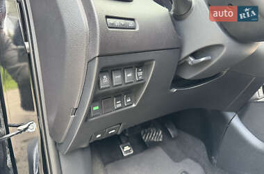 Позашляховик / Кросовер Nissan Rogue 2016 в 
