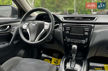 Внедорожник / Кроссовер Nissan Rogue 2016 в 