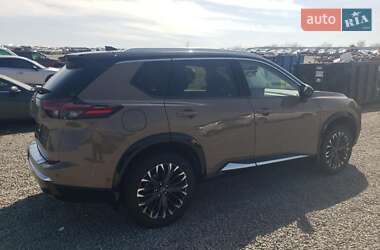 Внедорожник / Кроссовер Nissan Rogue 2024 в 
