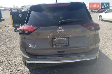Внедорожник / Кроссовер Nissan Rogue 2024 в 