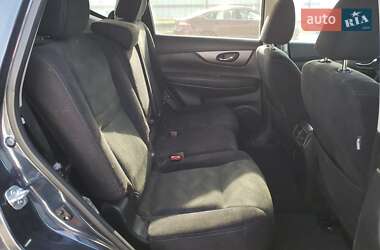 Внедорожник / Кроссовер Nissan Rogue 2016 в 