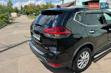 Позашляховик / Кросовер Nissan Rogue 2019 в 
