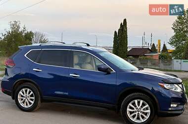 Внедорожник / Кроссовер Nissan Rogue 2019 в 