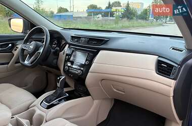 Внедорожник / Кроссовер Nissan Rogue 2019 в 