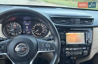 Внедорожник / Кроссовер Nissan Rogue 2019 в 