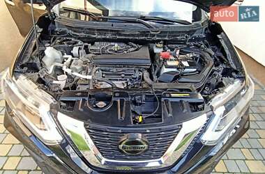 Внедорожник / Кроссовер Nissan Rogue 2019 в 