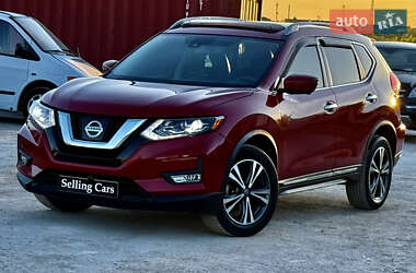 Позашляховик / Кросовер Nissan Rogue 2017 в Рівному
