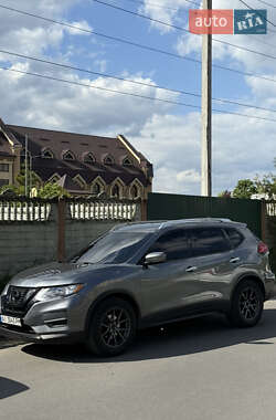 Позашляховик / Кросовер Nissan Rogue 2016 в 