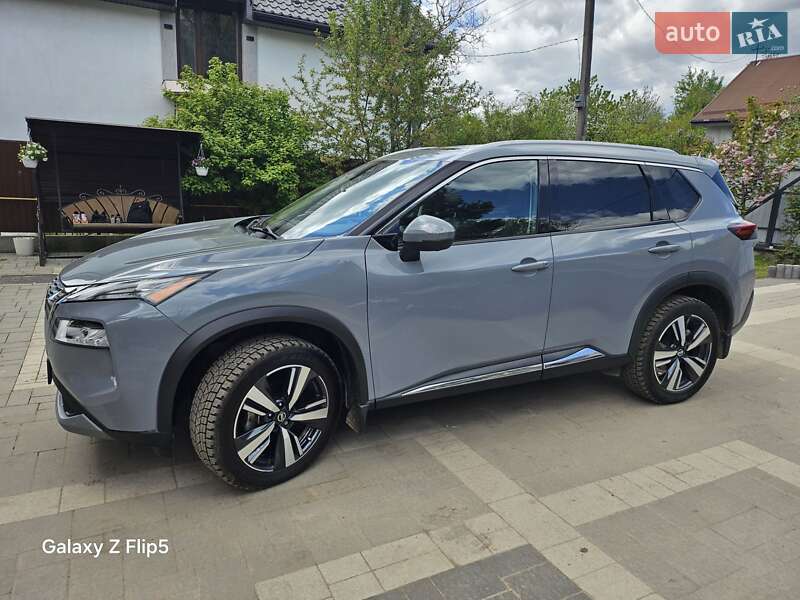 Внедорожник / Кроссовер Nissan Rogue 2020 в 