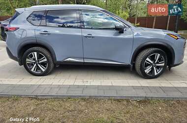 Внедорожник / Кроссовер Nissan Rogue 2020 в 