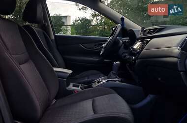 Позашляховик / Кросовер Nissan Rogue 2016 в 