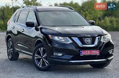 Позашляховик / Кросовер Nissan Rogue 2017 в Самборі