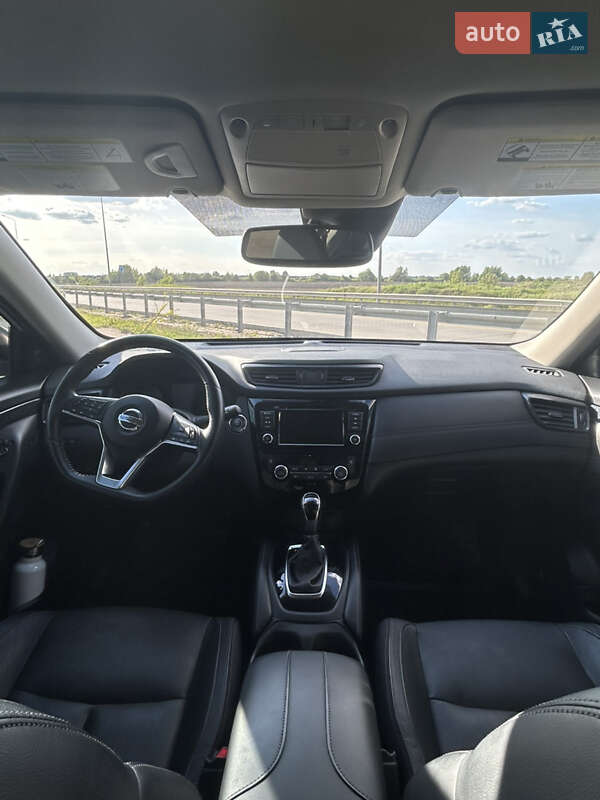 Позашляховик / Кросовер Nissan Rogue 2018 в Житомирі