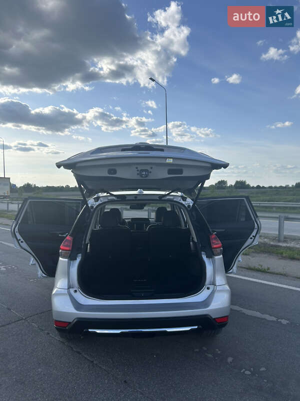 Позашляховик / Кросовер Nissan Rogue 2018 в Житомирі