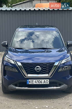 Позашляховик / Кросовер Nissan Rogue 2022 в 