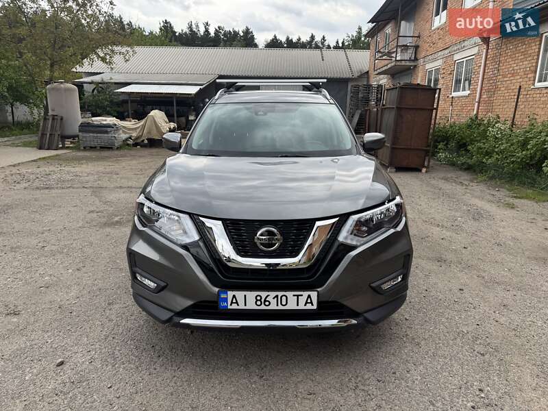 Внедорожник / Кроссовер Nissan Rogue 2019 в 