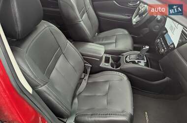 Внедорожник / Кроссовер Nissan Rogue 2017 в 