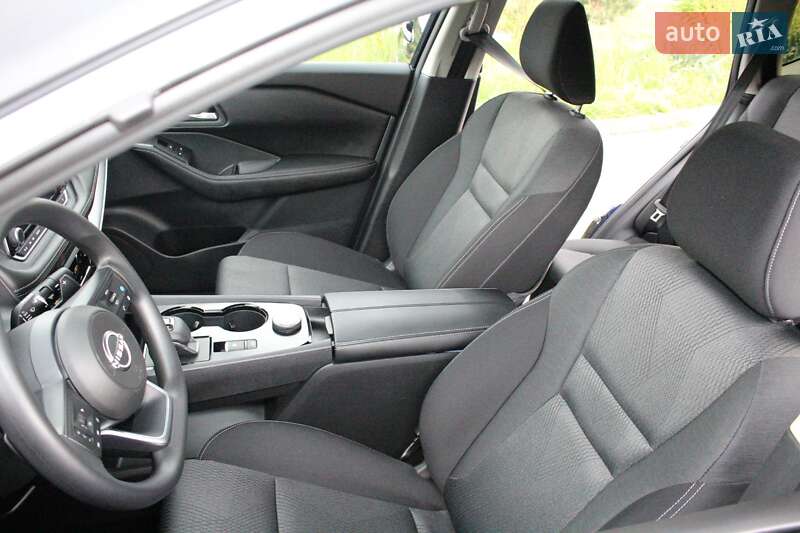 Позашляховик / Кросовер Nissan Rogue 2024 в Рівному