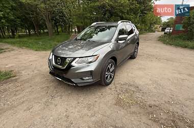 Внедорожник / Кроссовер Nissan Rogue 2017 в Харькове