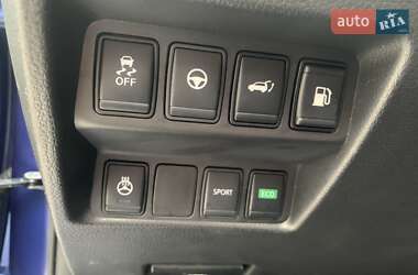 Позашляховик / Кросовер Nissan Rogue 2019 в 