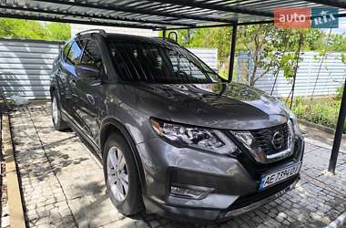 Внедорожник / Кроссовер Nissan Rogue 2018 в 