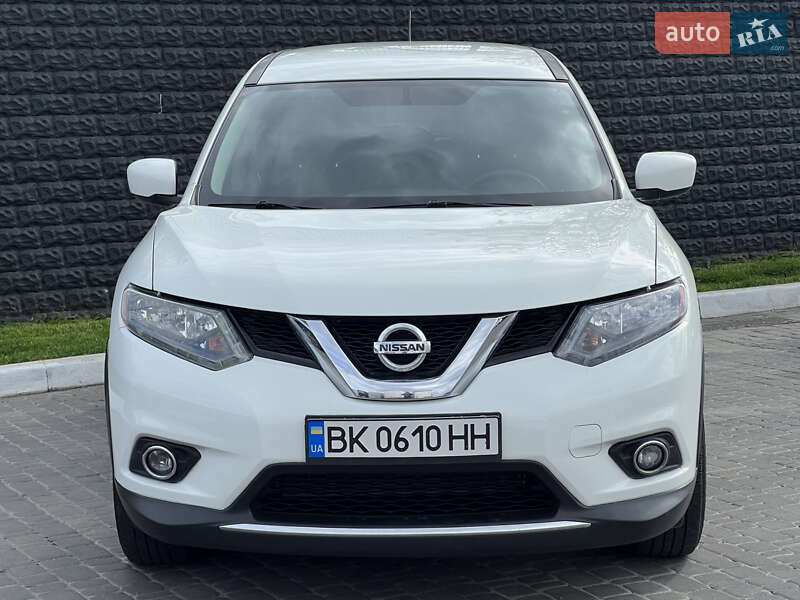 Позашляховик / Кросовер Nissan Rogue 2016 в Рівному