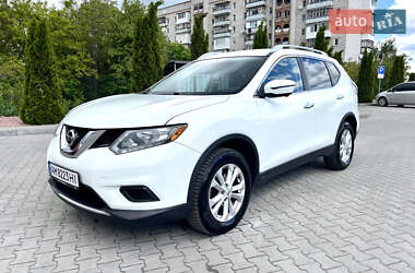 Внедорожник / Кроссовер Nissan Rogue 2016 в 