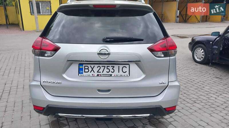 Позашляховик / Кросовер Nissan Rogue 2017 в Хмельницькому