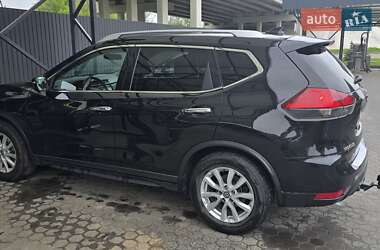 Позашляховик / Кросовер Nissan Rogue 2017 в 