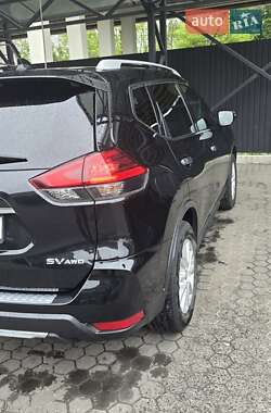 Позашляховик / Кросовер Nissan Rogue 2017 в 