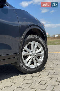 Внедорожник / Кроссовер Nissan Rogue 2014 в 