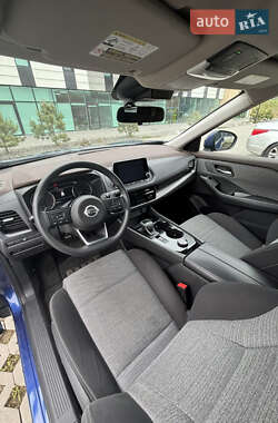 Позашляховик / Кросовер Nissan Rogue 2021 в 