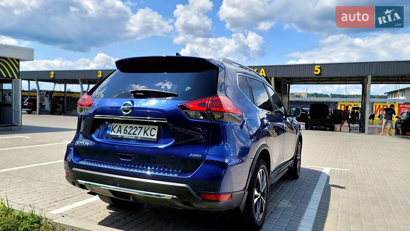Позашляховик / Кросовер Nissan Rogue 2017 в Ірпені
