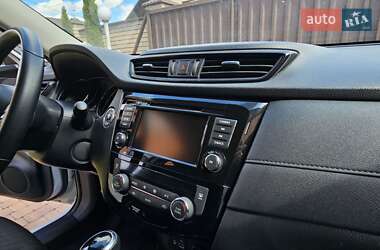 Позашляховик / Кросовер Nissan Rogue 2018 в 