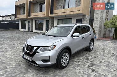 Внедорожник / Кроссовер Nissan Rogue 2018 в 