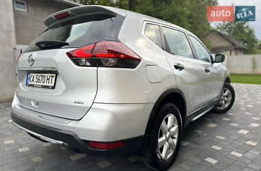 Внедорожник / Кроссовер Nissan Rogue 2018 в 