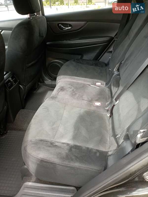 Внедорожник / Кроссовер Nissan Rogue 2016 в Полтаве