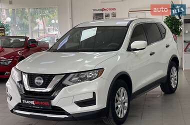 Внедорожник / Кроссовер Nissan Rogue 2018 в 