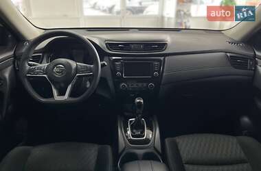 Внедорожник / Кроссовер Nissan Rogue 2018 в 