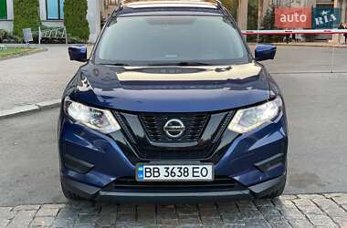Позашляховик / Кросовер Nissan Rogue 2018 в Львові
