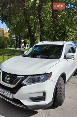 Внедорожник / Кроссовер Nissan Rogue 2019 в 