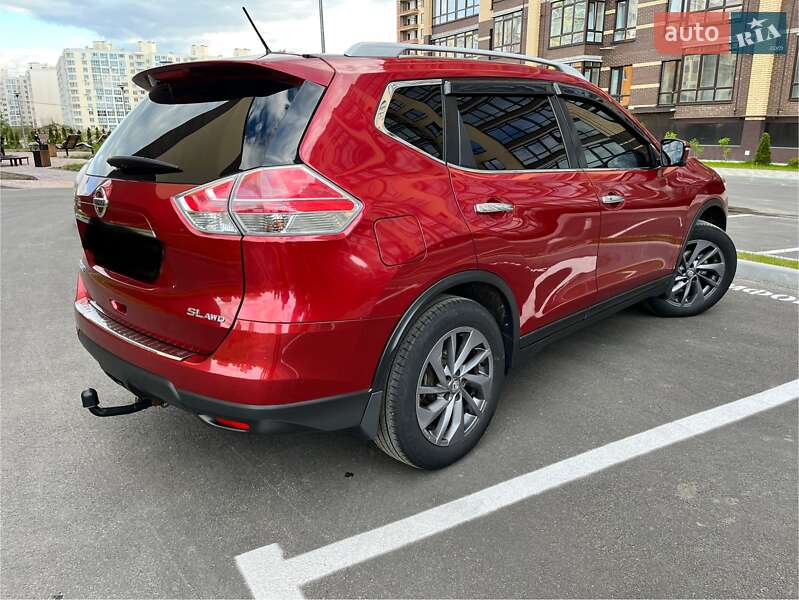 Позашляховик / Кросовер Nissan Rogue 2016 в Чернігові