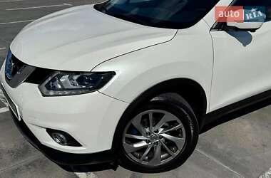 Позашляховик / Кросовер Nissan Rogue 2015 в 
